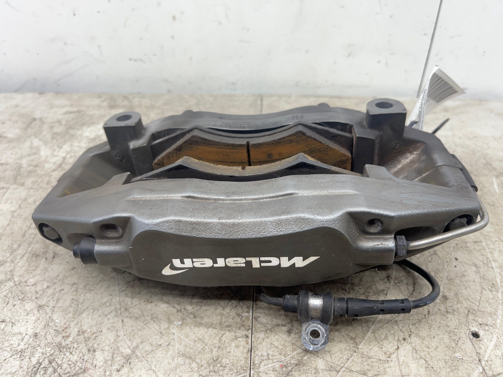 2020-2023 MCLAREN GT FRONT RIGHT BRAKE CALIPER GREY OEM 2021 2022