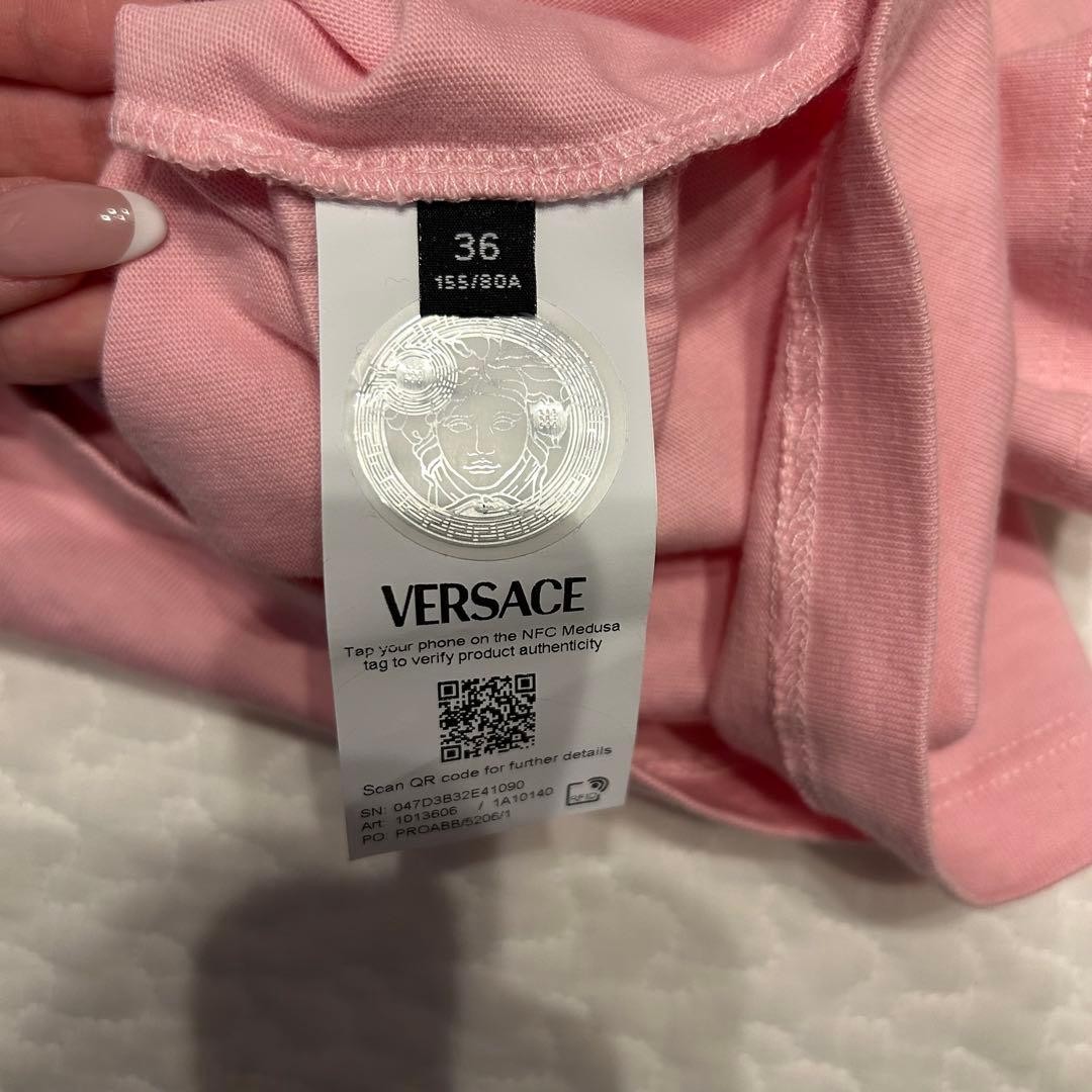 USED VERSACE CROPPED PINK T-SHIRT, SIZE 36 VERYGOOD thumbnail 3