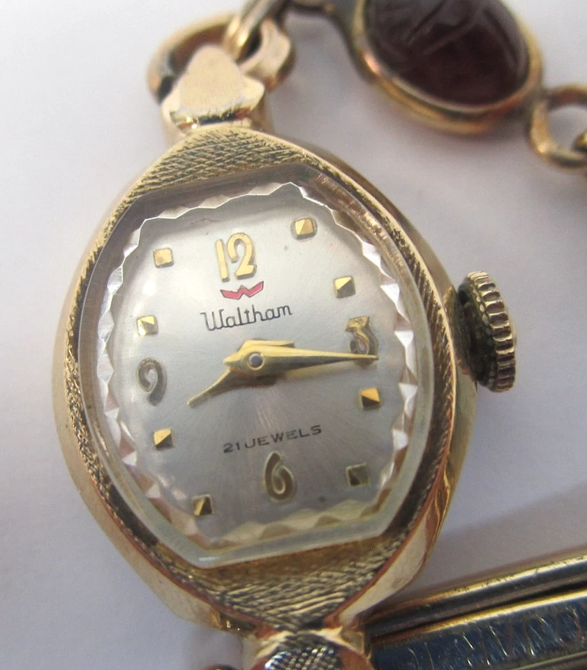 Reloj Pulsera Waltham 21J Escarabajo Piedra Real 1950 De Colección Escarabajos Funciona y Mantiene el Tiempo Foto 3 de 4