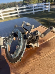 H&M Pipe Saddle-Type Pipe Beveling and Cutting Machine 16391HO