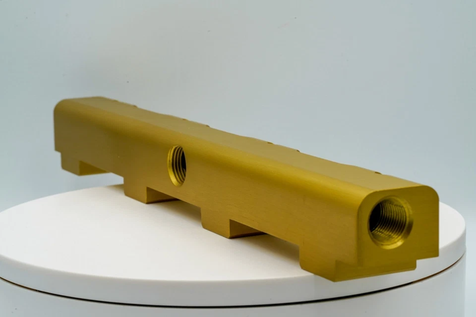 Riel de combustible Suzuki Hayabusa Billet 99-07 Foto 3 de 4