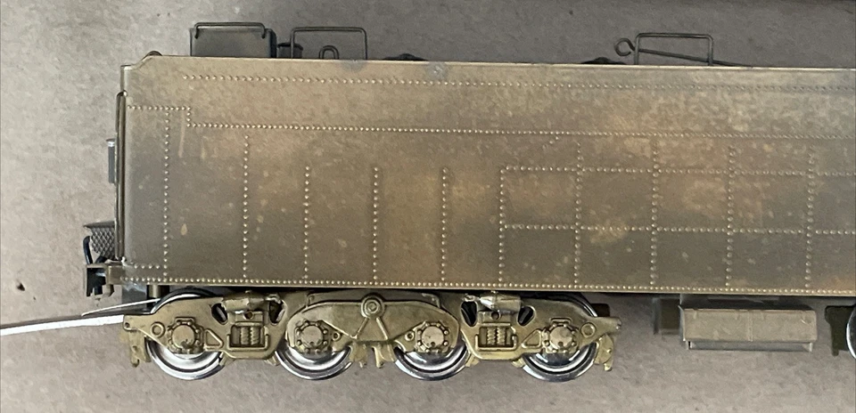 United Scale Models Santa Fe 4-8-4 unpainted brass HO locomotive - Image 4 of 4