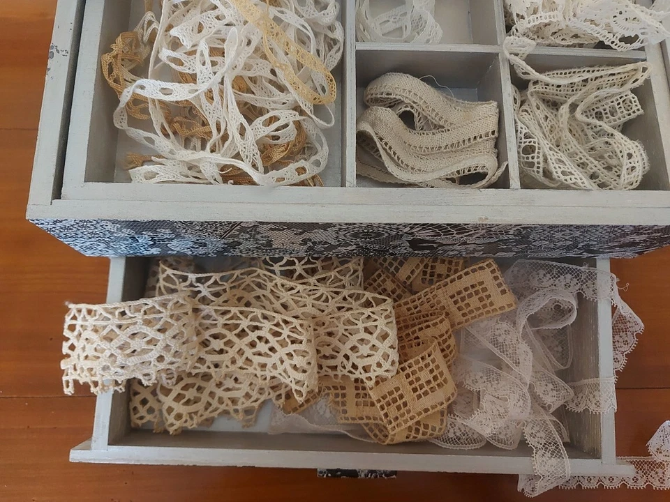 Coffre, boîte rectangulaire  customisée papier  dentelles ,boîte à bijoux,miroir - Photo 3/4