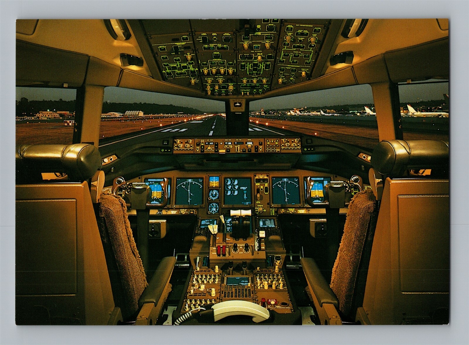Boeing 777 Cockpit