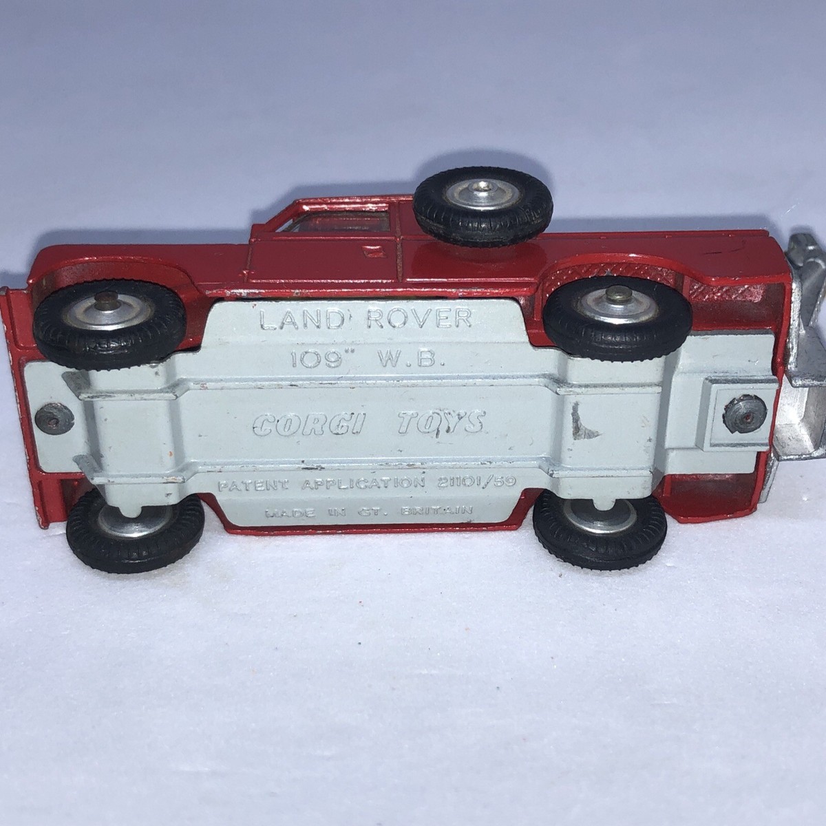 Vintage Corgi LAND ROVER 109 WB Red Tow Truck Breakdown