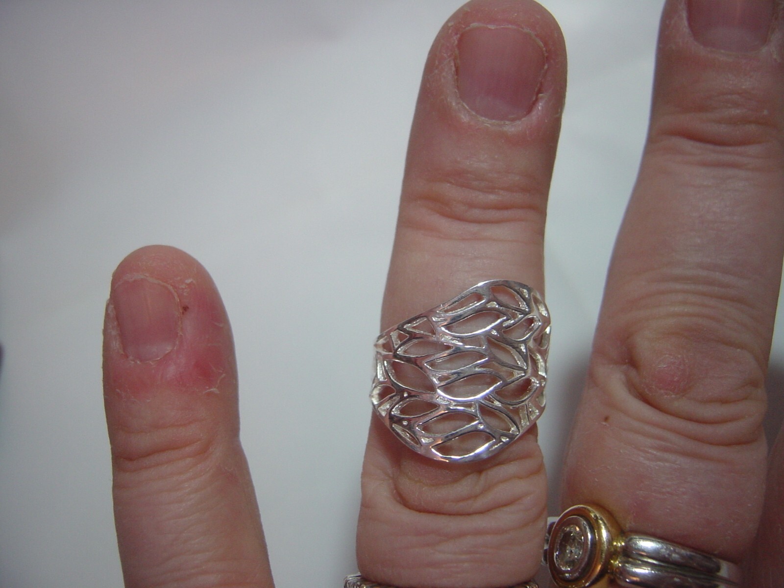 VINTAGE  SOLID SILVER RING-UNUSUAL OPEN LEAVES DE… - image 5