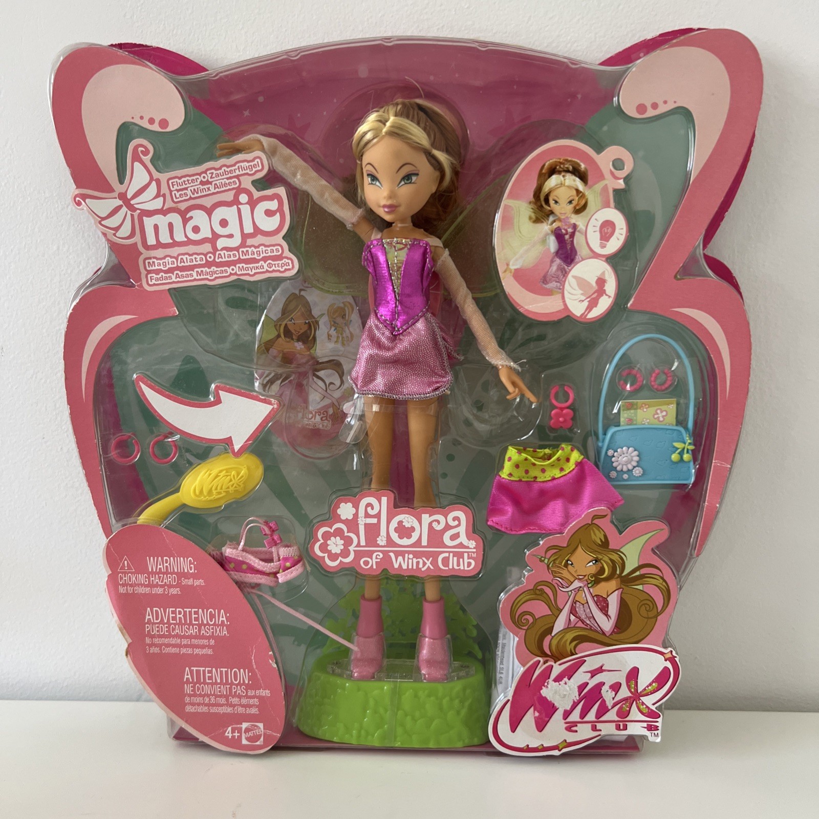 MATTEL  2006 NIB Winx Club Flutter Magic FLORA doll playset
