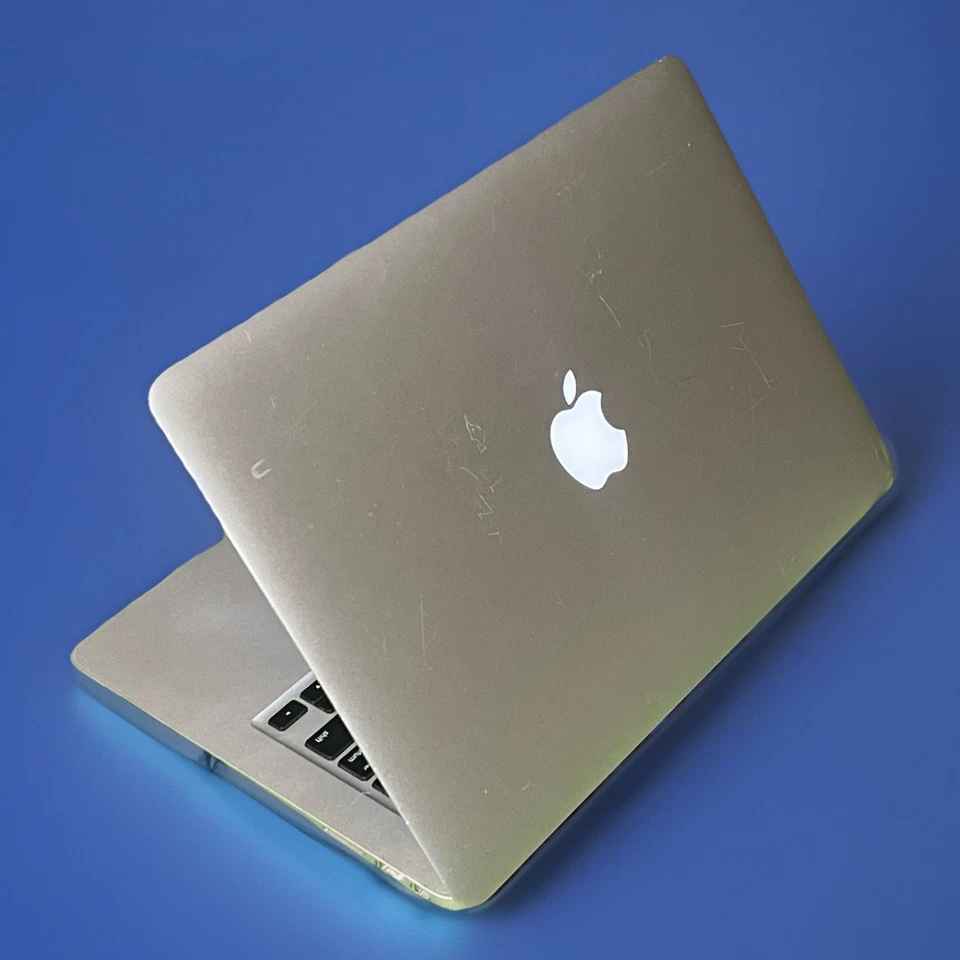 Apple MacBook Air A1466 13.3” Laptop (MD231LL/A)  - Read Description - Image 3 of 4