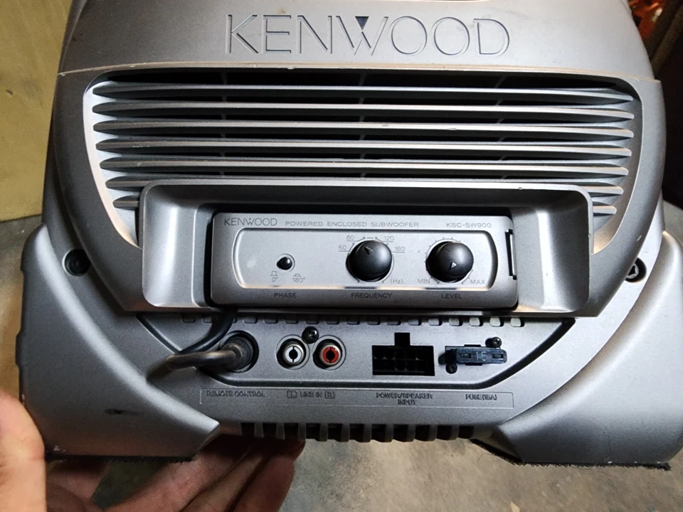 !WOW! Japanese Kenwood KSC-SW900 8" 100 Watt RMS Powered Subwoofer Bass Tube - Image 4 of 4