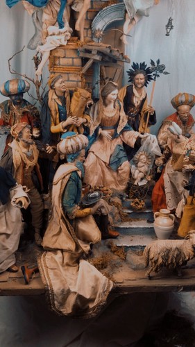 Presepe Napoletano tempio Sacra famiglia scena nativita' completa 78x60x130cm - Foto 9 di 12