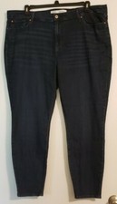 Signature Levi 22 Mid Rise Skinny Dark Wash Jeans  30" Inseam 5 pocket VGC 