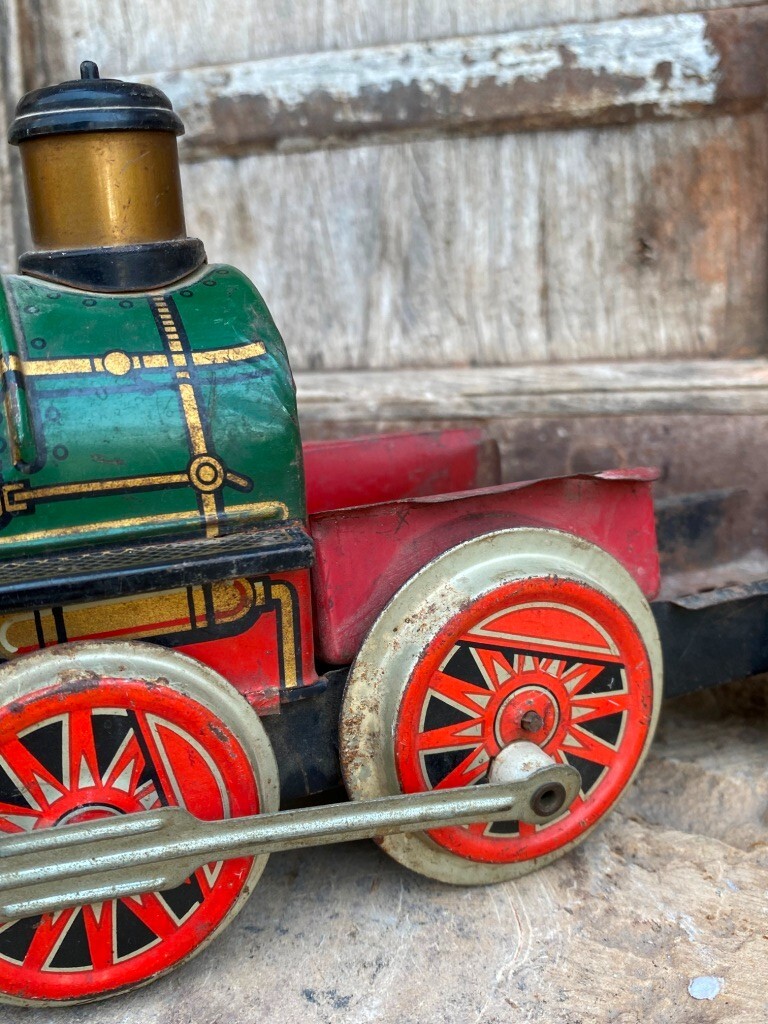 Antique Old Tin Litho Mechanical Wind up Train Engine With Bogi tin Toy