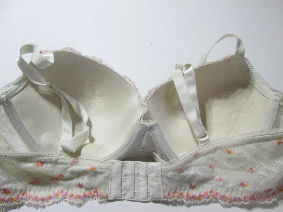 Calvin Klein Bra Size 36C Ivory Underwired Lined Adjustable Straps Lace Floral - Image 2 of 4