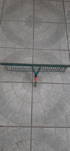 3 Vertikutierer Und Rechen Mit Gardena System  - Bild 6 von 6