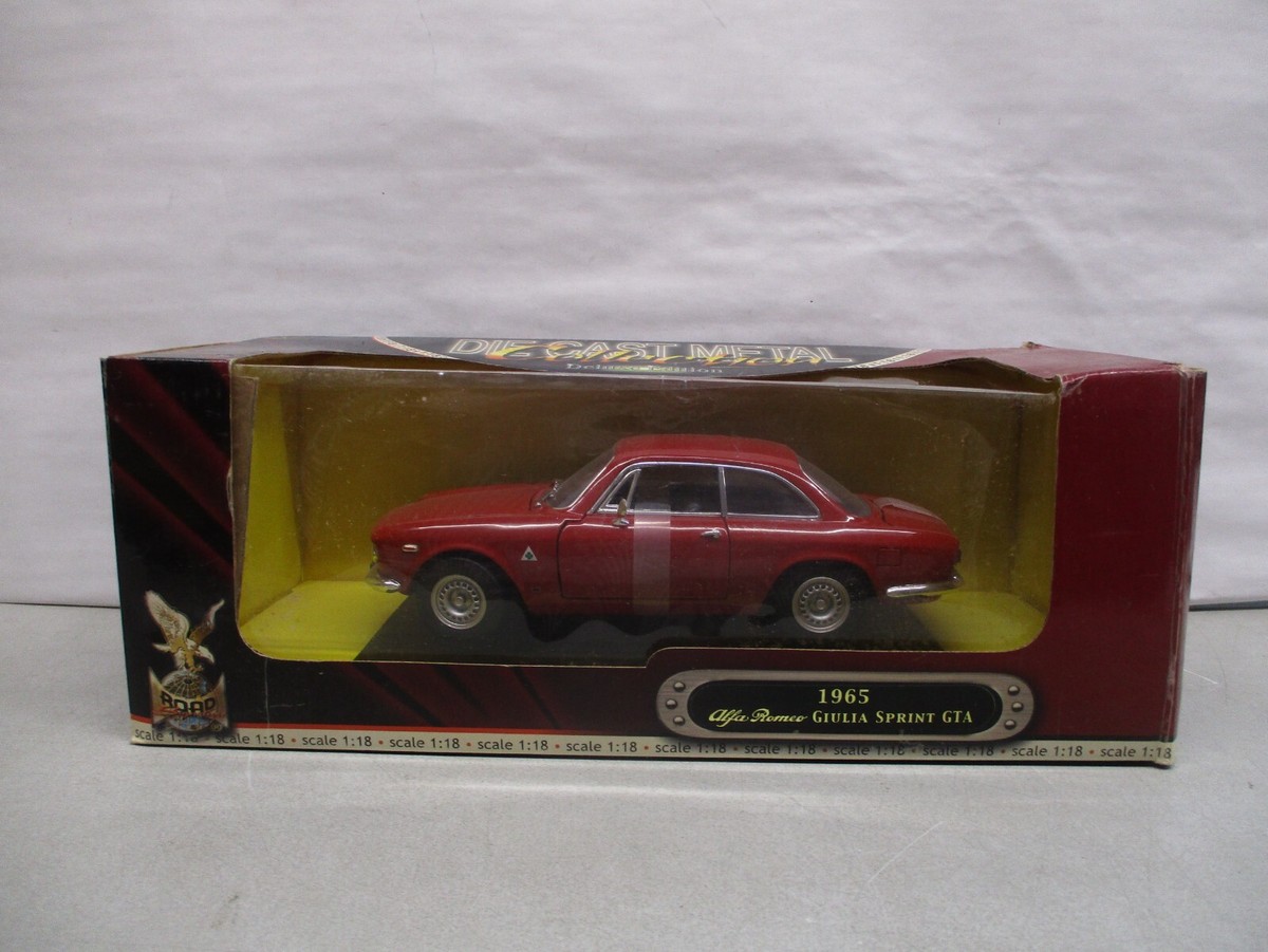 ミニカー 1965 ALFA ROMEO GIULIA SPRINT GTA 1/18 1965 Alfa Romeo Giulia Sprint GTA 1:18 - YouTube