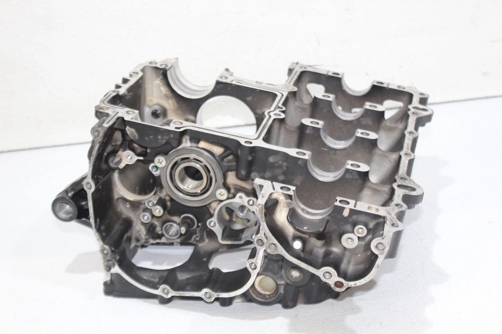 2000-2001 Kawasaki Ninja Zx12r Zx-12r Lower Engine Bottom Crankcase Crank Cases