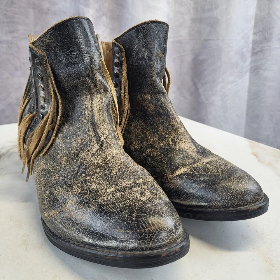 Circle G Fringe Western Cowgirl Low Studded Boots Women's 9.5 Distressed - Image 2 of 4
