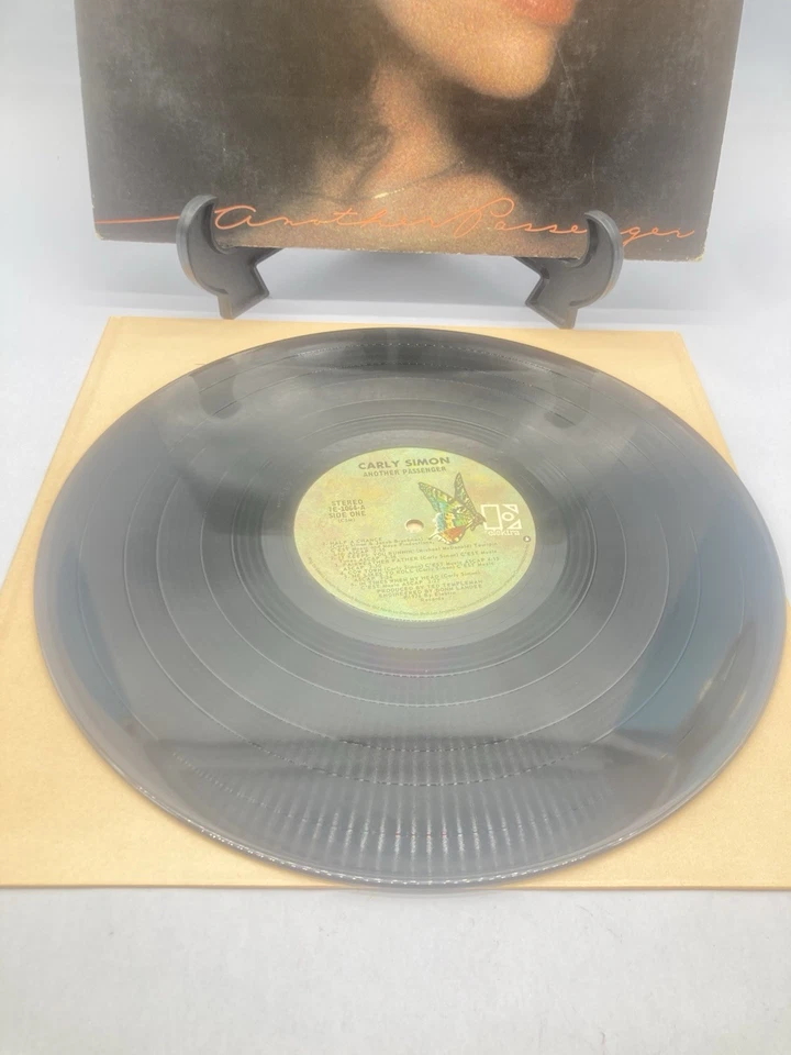 Carly Simon Another Passenger  Vintage Vinyl LP 1976 Elektra Record 7E1064 - Image 4 of 4