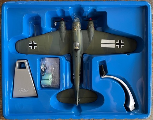 NEW CORGI 1:72 scale HEINKEL HE111 H-3 "HINDENBURG" BATTLE of BRITIAN, 1940🛩🛫✈ - Picture 4 of 11