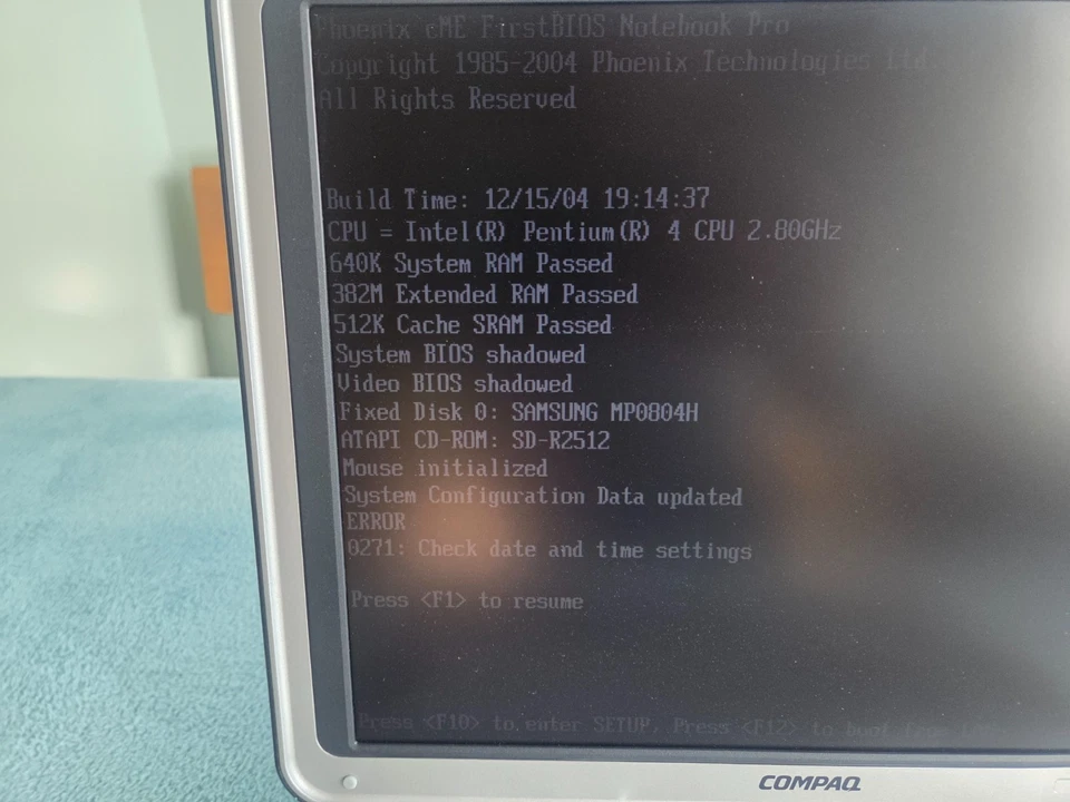 vintage Compaq Presario R3000 Laptop 15.4  pentium 4  2.8Ghz working order - Image 3 of 4