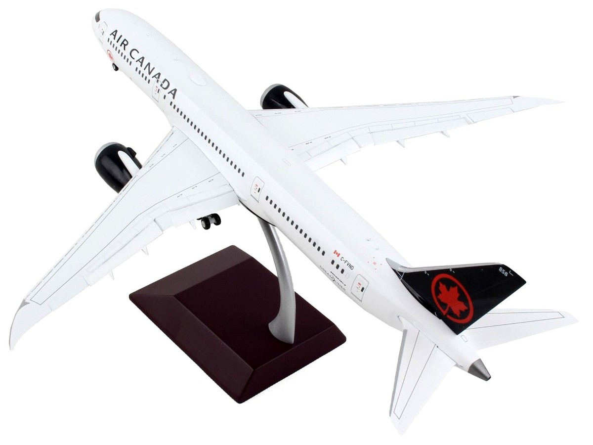 BOEING 787-9 AIRCRAFT W/FLAPS DOWN 
