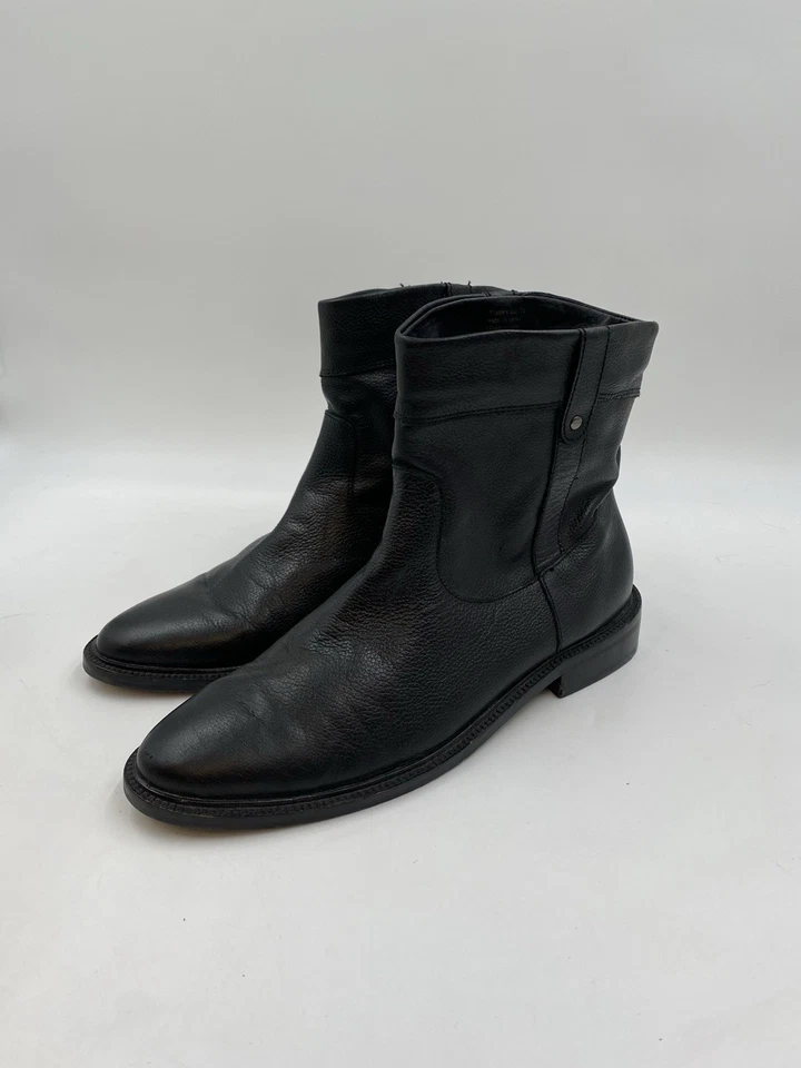 Eddie Bauer Black Leather Pull On Ankle Boot Bootie Riding Women's Size 11 - Image 3 of 4