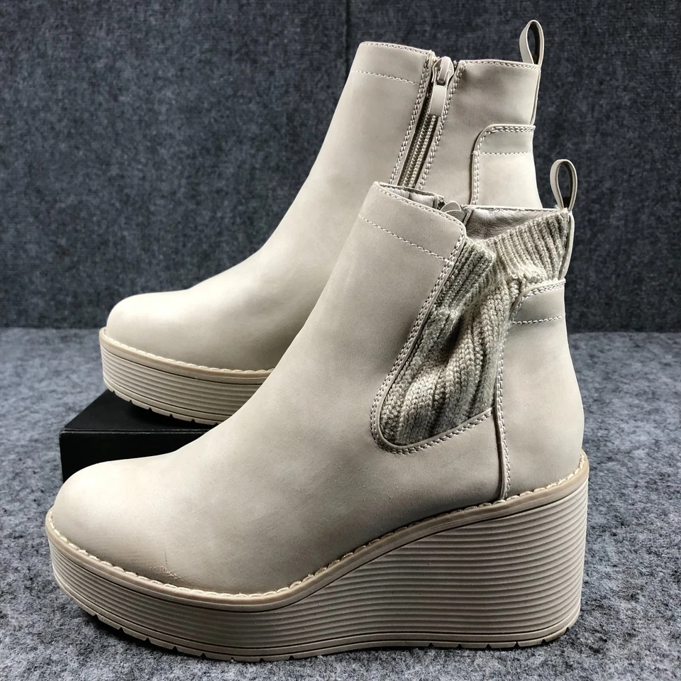 Steve Madden Wedge Booties Women’s 9 Ivory Faux Leather Paisley Zip Up Boots - Image 3 of 4