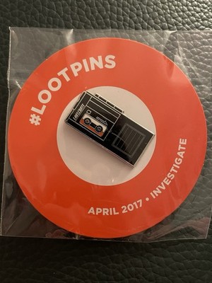 Loot Crate LootPins April 2017 Investigate Emaille Pin Kassettenrekorder Neu