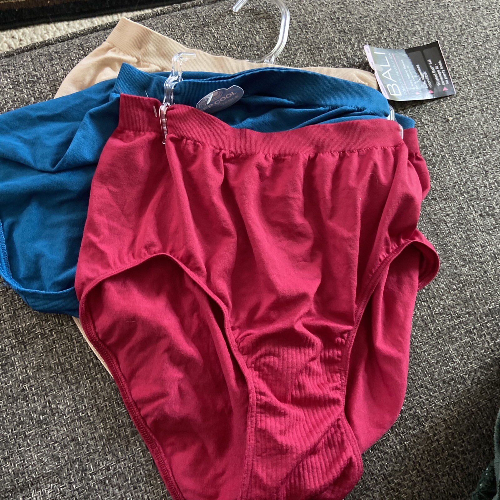 Bali Comfort Revolution Brief 3 Pack Style AK88 Size 6/7 for sale