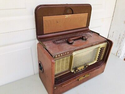 Vintage Zenith Trans-Oceanic Wave Magnet Radio Powers On Vintage Zenith Trans-Oceanic Wave Magnet Radio Powers On