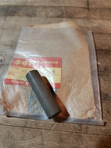 PIN, PISTON