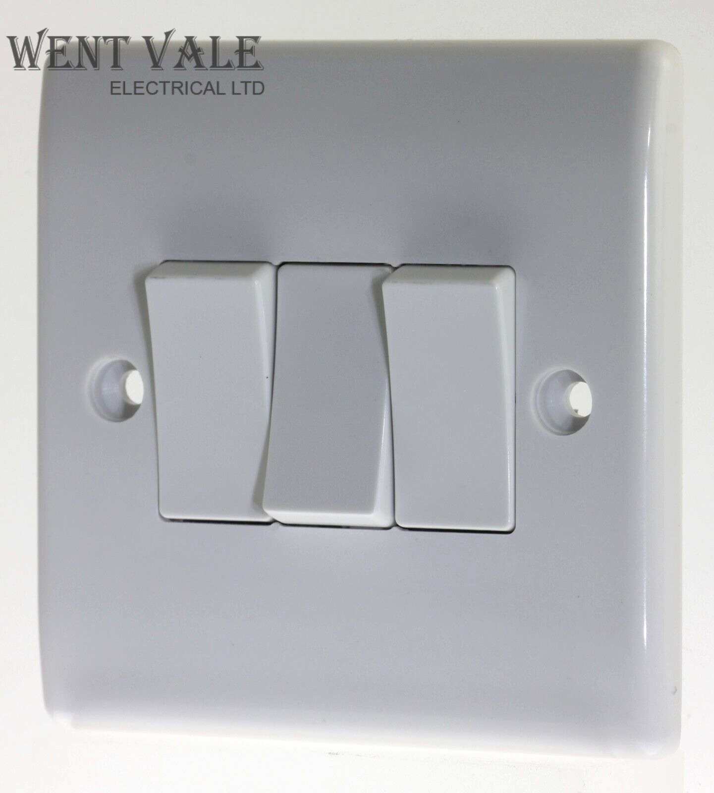 Selectric Smooth - SSL503 - 10a 3 Gang 2 Way Plate Switch
