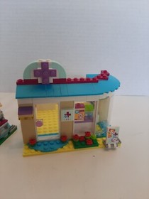 LEGO FRIENDS: Vet Clinic (41085) 100% Complete With Instructions 