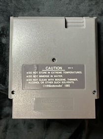 1985 Super Mario Bros. / Duck Hunt NES Nintendo 2 in 1 Game Cartridge With Book