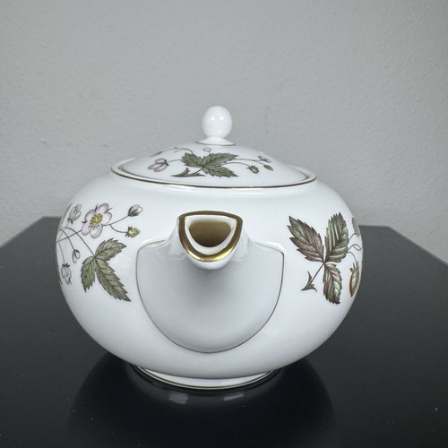 Wedgwood Strawberry Hill 4-1/2" tall Teapot - Picture 10 of 16