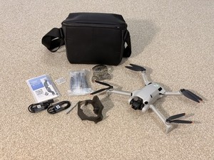 DJI Mini 4 Pro and Battery - DRONE ONLY - DJI WARRANTY - MINT CONDITION
