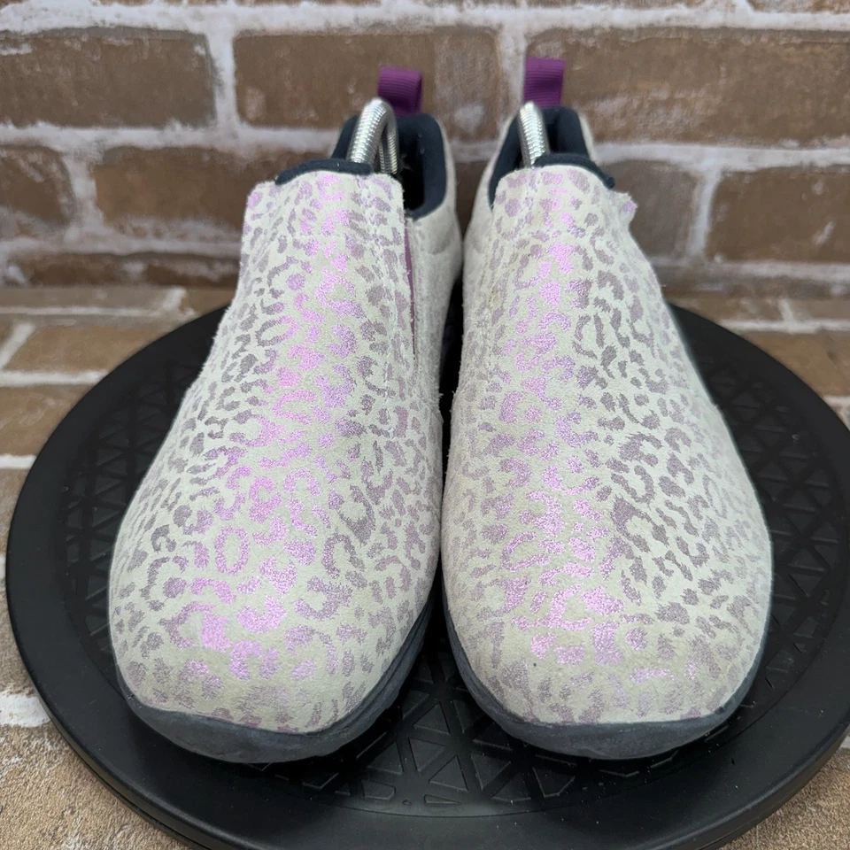 Zapatos cómodos sin cordones Merrell Jungle sin usar con estampado de leopardo púrpura niñas jóvenes talla 5 Foto 3 de 4