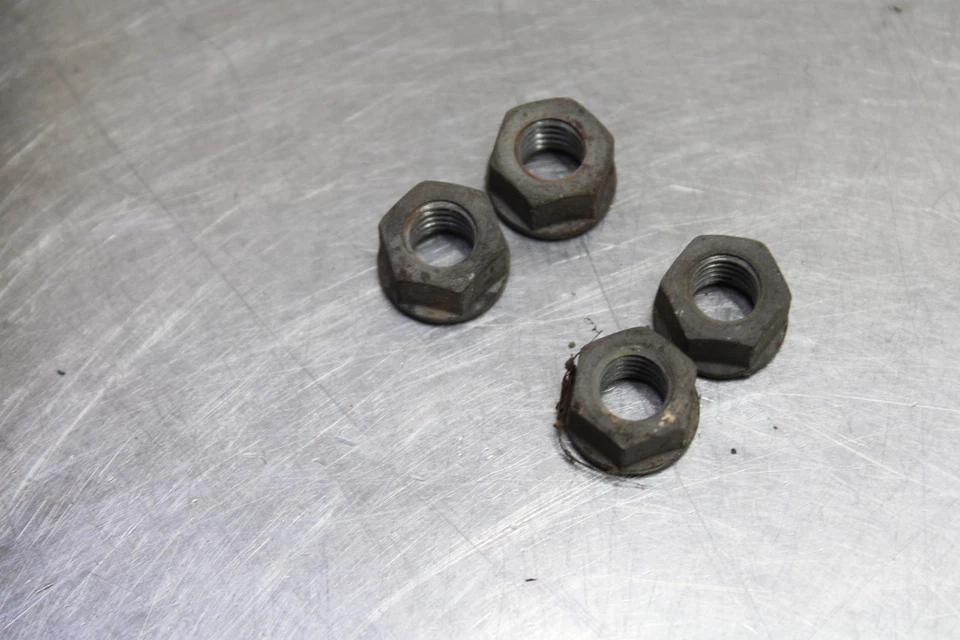 13-17 KAWASAKI NINJA 300 Exhaust Bolts Nuts Foto 2 de 4