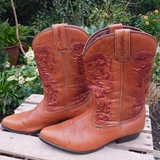 Pair of Good Condition Used Wrangler Light Brown Cowboy Boots - Men's Size 12