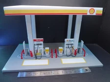 1:64 scale SHELL Gas Station snap on kit