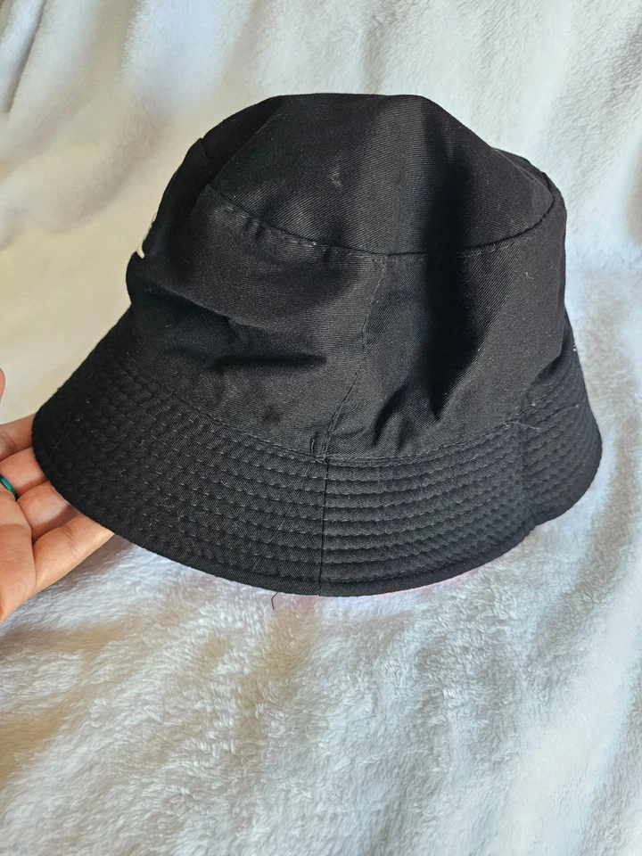 Youth Nike Swoosh Logo Bucket Hat Reversible Beach Sun Pink & Black One Size - Image 4 of 4