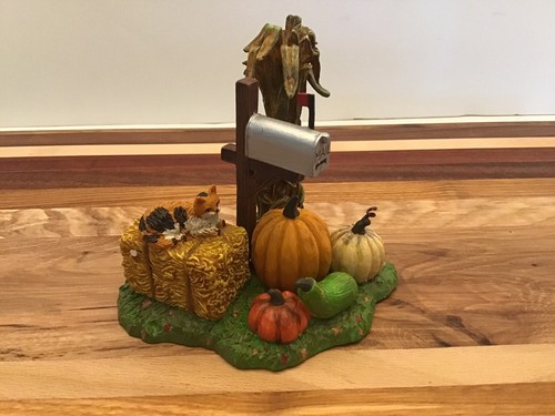 Department 56 Halloween Harvest Mailbox Village Accessories-RETIRED-53169 - Picture 6 of 9