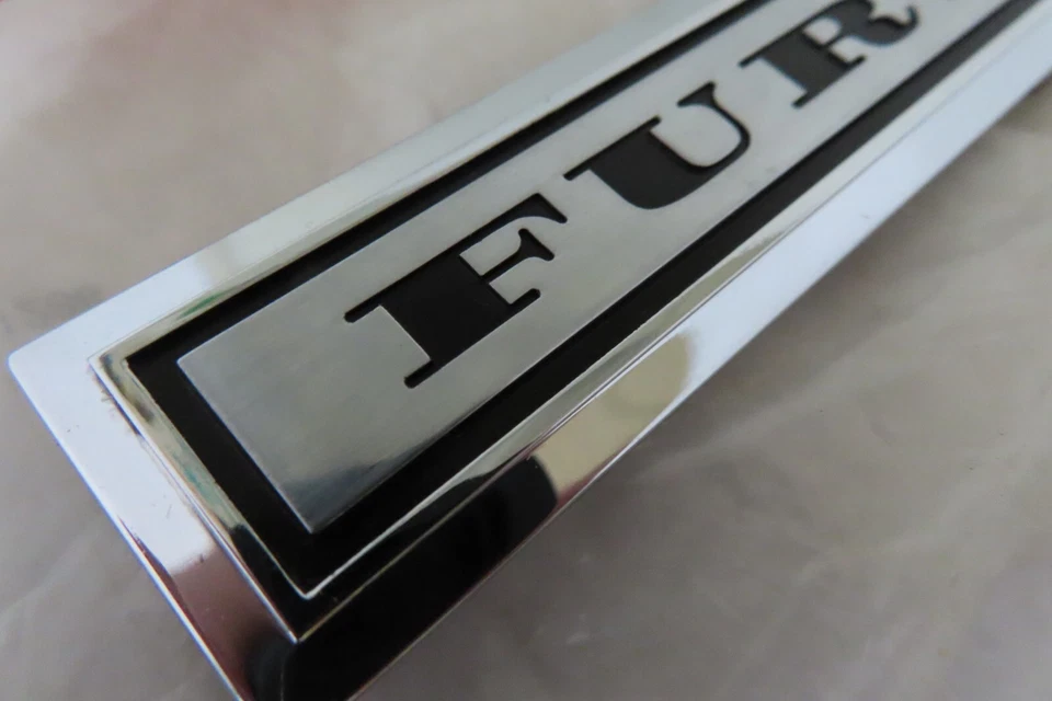 Nuevo de Lote Antiguo OEM Mopar 1967 Plymouth Fury III panel de puerta interior emblema placa de identificación insignia Foto 2 de 4