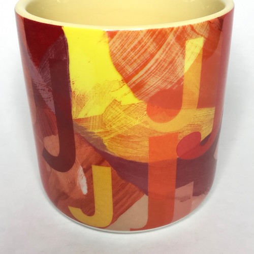Taza Anthropologie Lottie Monograma Letra J Rojo Naranja Amarillo - Imagen 5 de 11