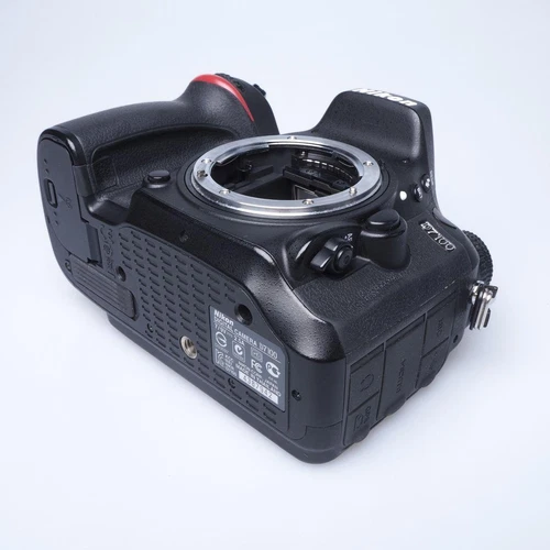 Nikon D7100 gebraucht Zustand Gut - Bild 3 von 5