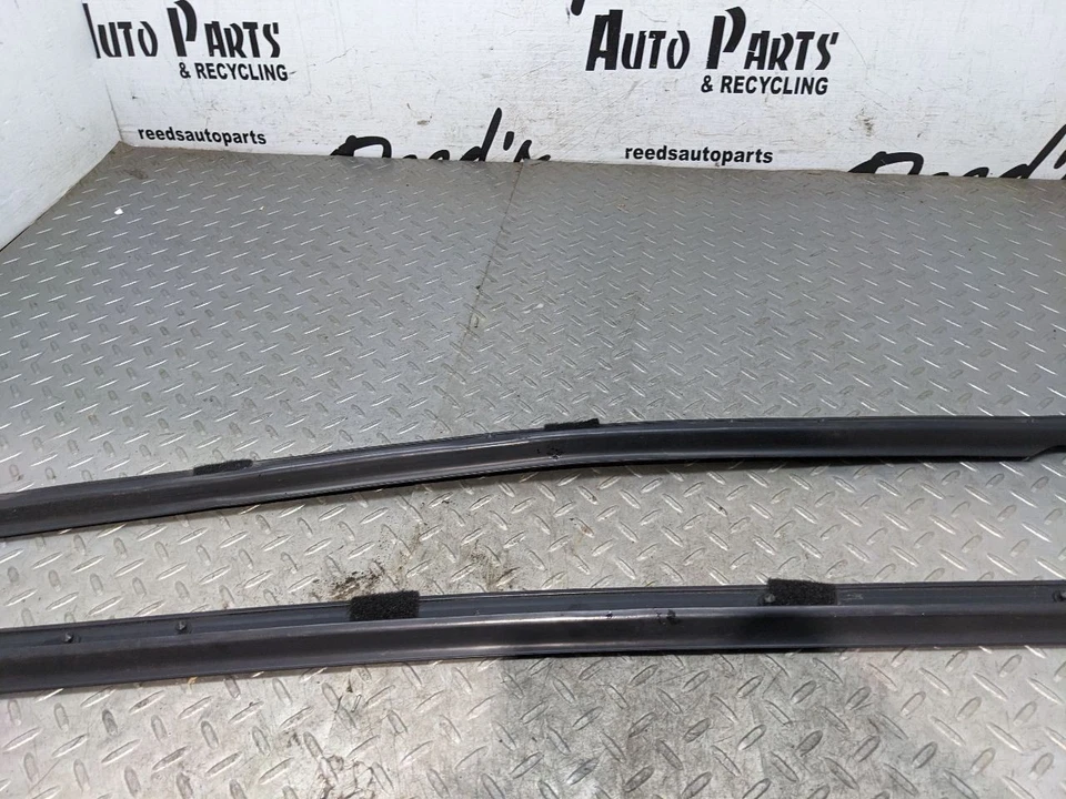 Corvette C5 1999-2004 puerta delantera ventana cinturón moldura derecha izquierda par OEM 1177749 Foto 2 de 4