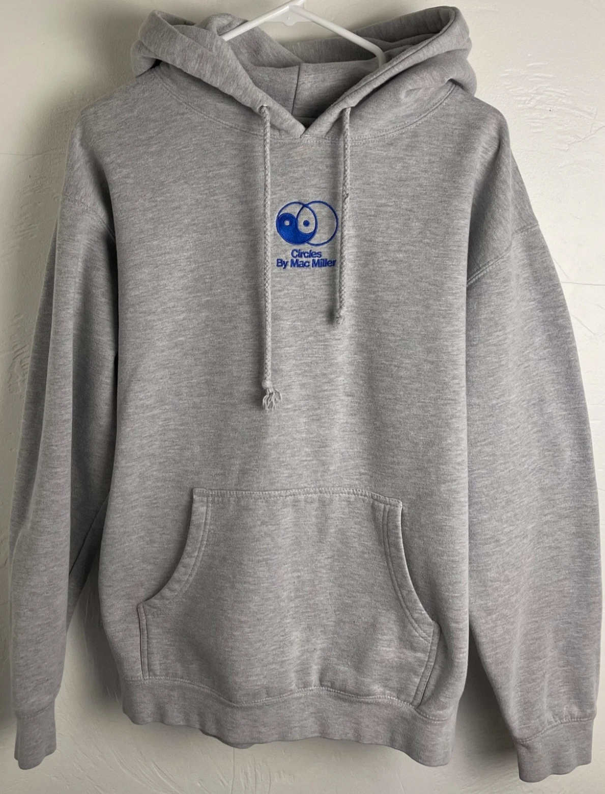 Mac Miller Circles Hoodie Mens Medium Gray Pullover Embroidered Album Merch