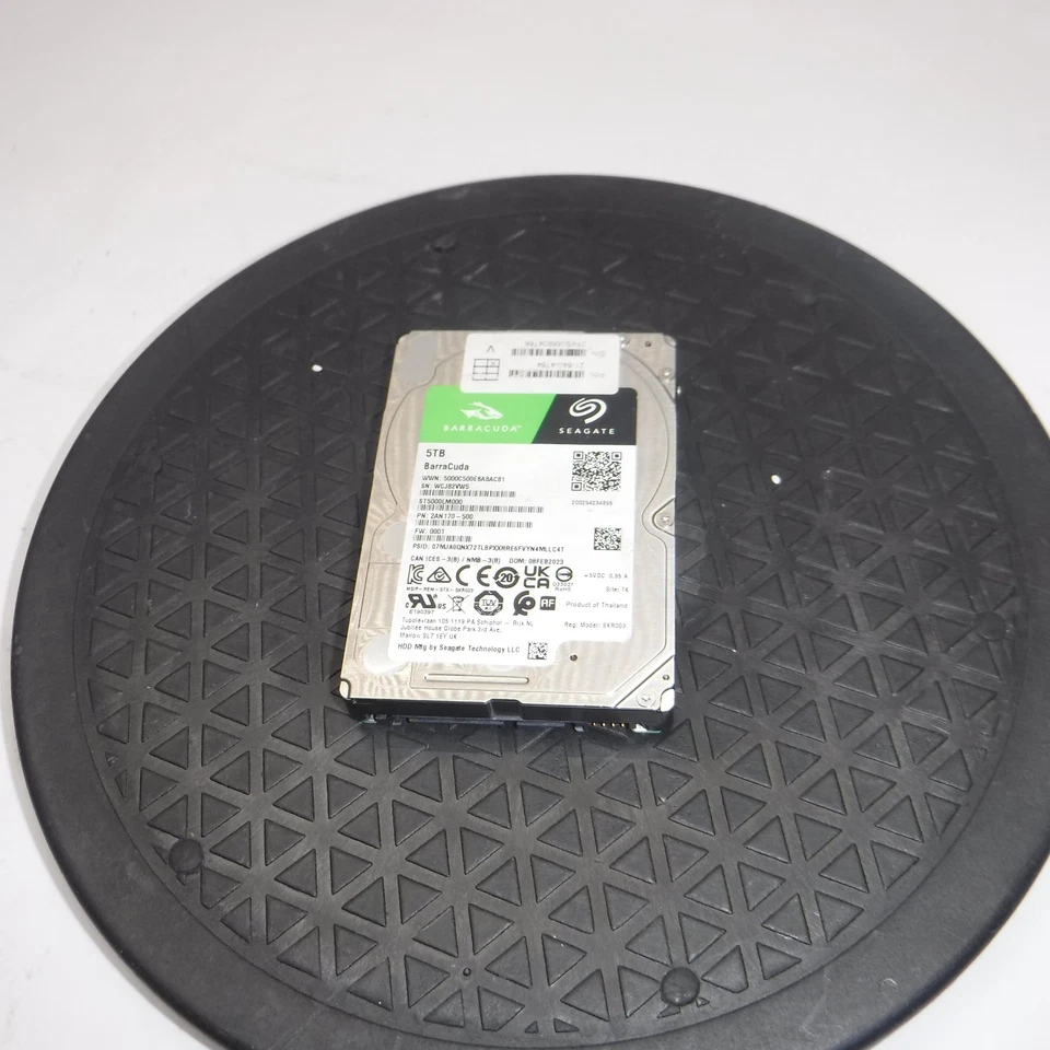 DISCO DURO SEAGATE BARRACUDA 5 TB ST5000LM000 2,5 PULGADAS 5526 RPM SATA 3 T13 B17 Foto 3 de 4