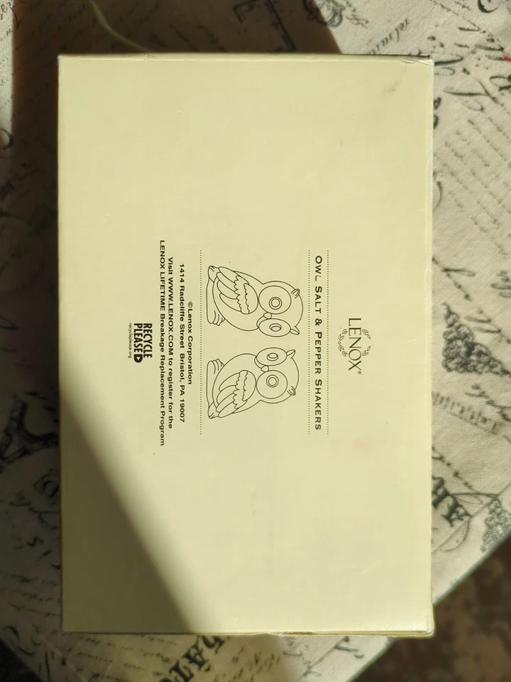 Salero y pimentero Lenox marfil y oro cerámica porcelana búhos 3" Foto 3 de 4