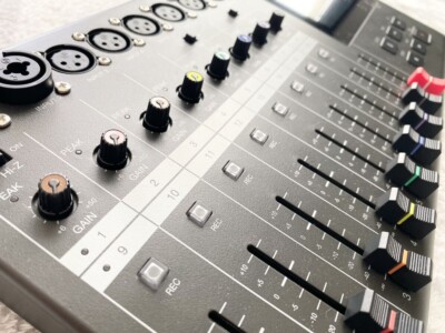 配信機器・PA機器・レコーディング機器 ZOOM R20 Multi Track Recorder R20 Multi Track Recorder | Buy Now | ZOOM